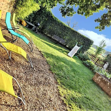 A Avec Jardin * Villeneuve-dʼAveyron