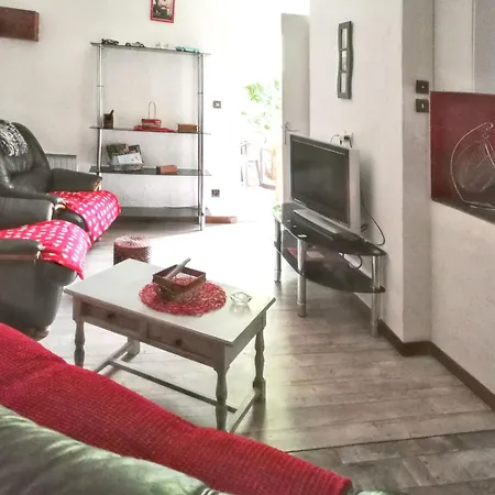 A Avec Jardin Apartment