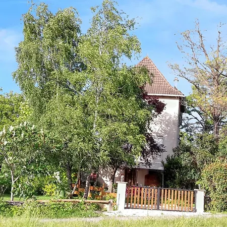A Avec Jardin Apartment *