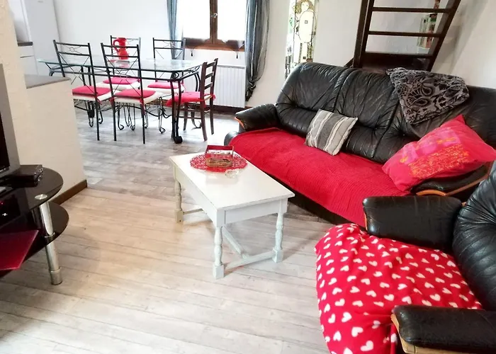 A Avec Jardin Апартаменты Villeneuve-d'Aveyron