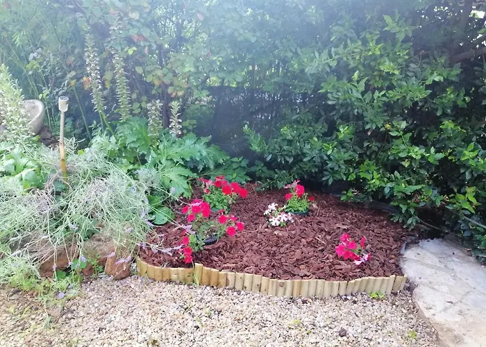 A Avec Jardin Апартаменты *