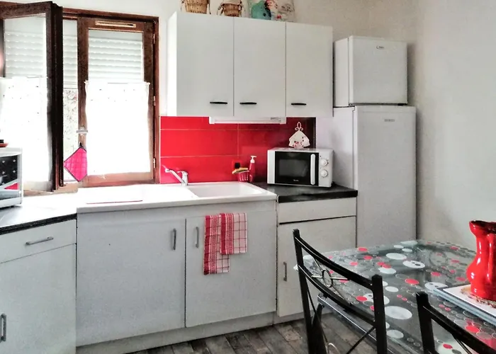 A Avec Jardin Апартаменты Villeneuve-d'Aveyron